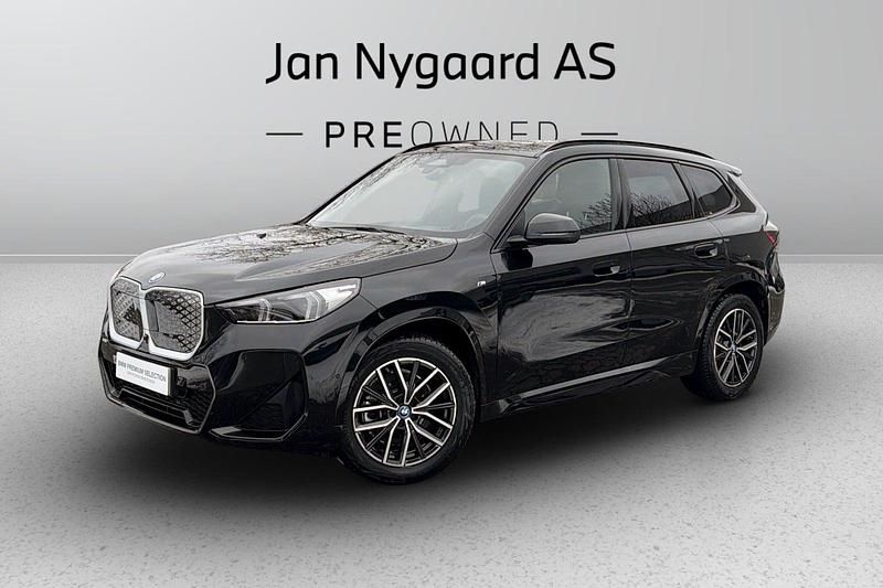 Sortmetal Brugt 2025 BMW iX1 M Sport SUV | 429.500 kr. (Dyr) - Billede 1/3