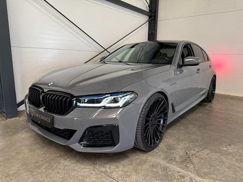 Grå Brugt 2021 BMW 530e M Sport Sedan | 250.000 kr. - Billede 1/4