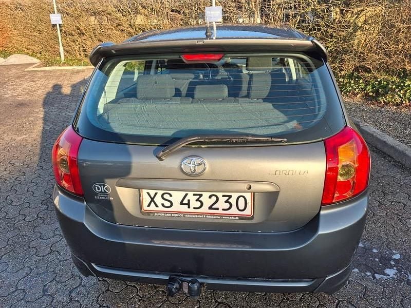 Brugt Toyota Corolla 110 HK (80 kW) 2005 Hatchback