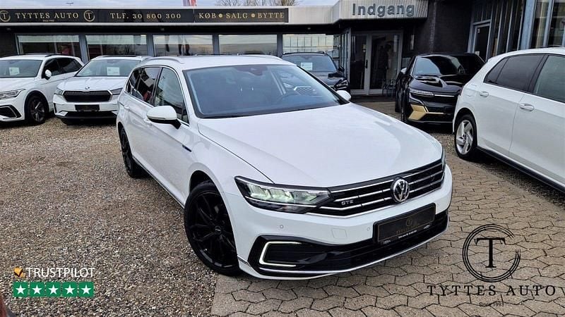 Hvidmetal Brugt 2020 VW Passat Highline Stationcar | 209.800 kr. (Fair pris) - Billede 1/3