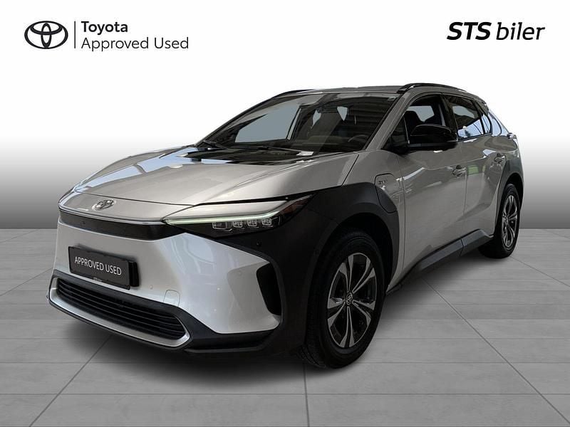 Preicios sølv Brugt 2024 Toyota bZ4X Executive SUV | 294.900 kr. (Fair pris) - Billede 1/3