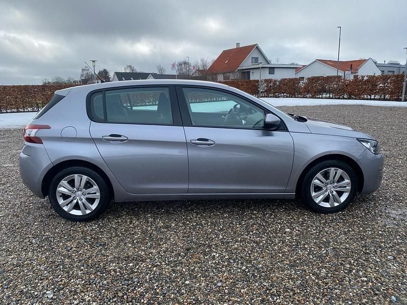 Brugt Peugeot 308 Active 120 HK (88 kW) 2015 Sølv Hatchback