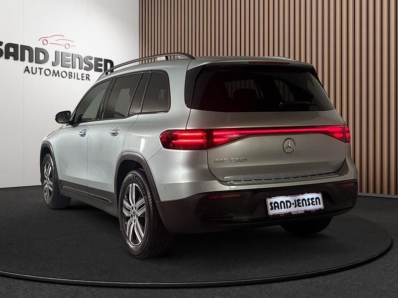 Brugt Mercedes EQB250+ Electric Art 139 kW (190 HK) 2025 Sølvmetal SUV