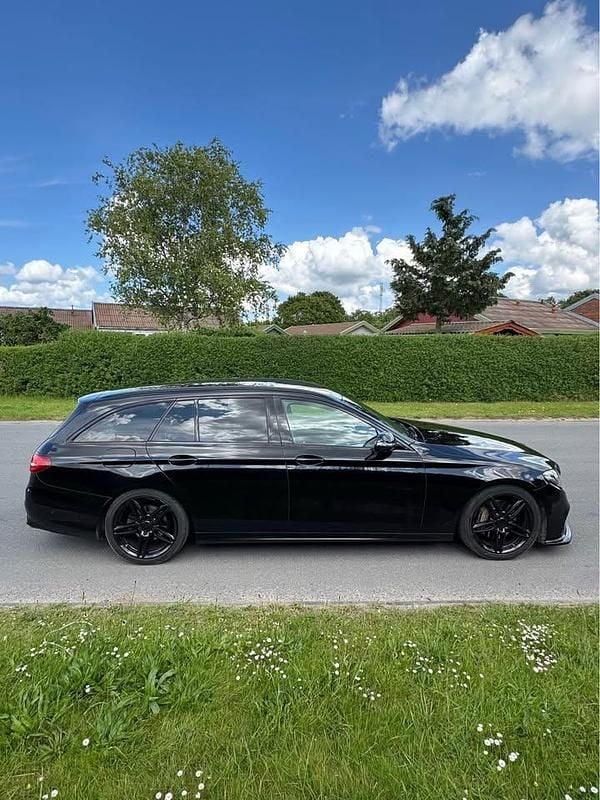 Brugt Mercedes E220 AMG line 194 HK (142 kW) 2017 Sort Stationcar