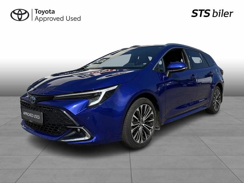 8y8 juniper blue Brugt 2023 Toyota Corolla Style Stationcar | 299.990 kr. (Fair pris) - Billede 1/3