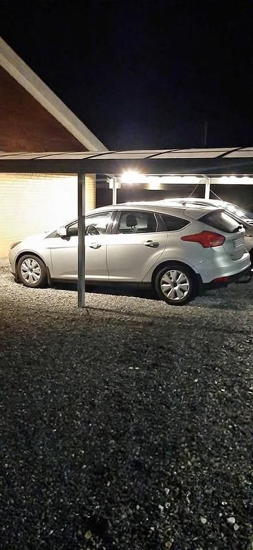 Grå Brugt 2017 Ford Focus Titanium Hatchback | 59.000 kr. (Fair pris) - Billede 1/4