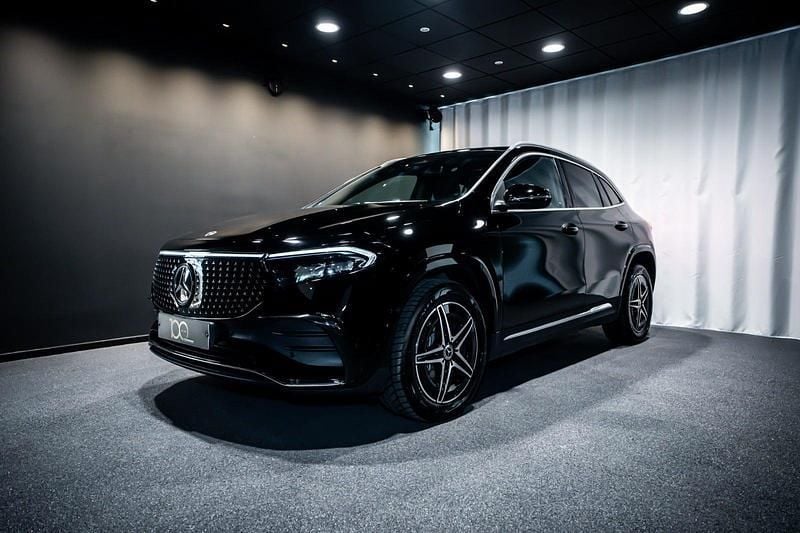 Farve: sort Brugt 2025 Mercedes EQA250+ AMG SUV | 359.900 kr. (Fair pris) - Billede 1/3