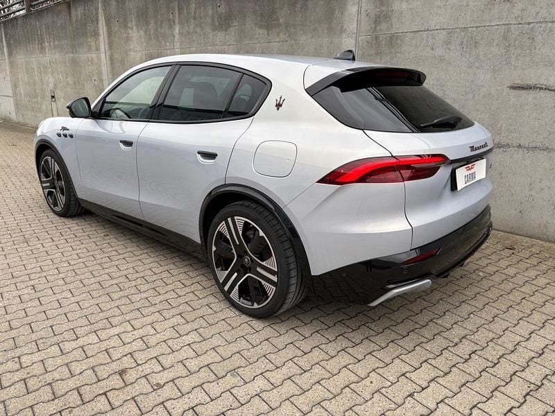 Ny Maserati Grecale Folgore 409 kW (557 HK) 2025 Sølvmetal SUV