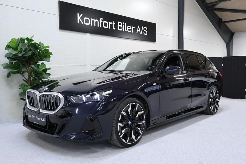 Brugt BMW i5 M Sport 250 kW (340 HK) 2024 Carbonsortmetal Stationcar