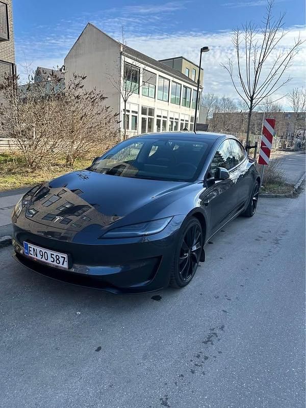 Brugt Tesla Model 3 Performance 339 kW (462 HK) 2024 Blå Sedan