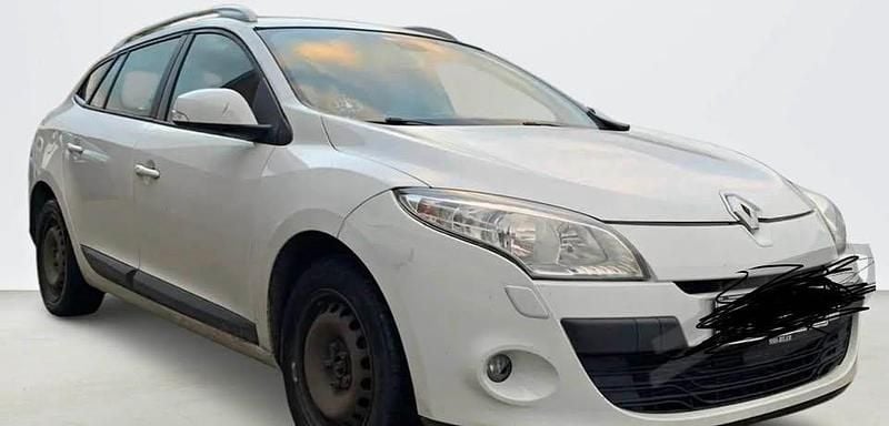 Brugt Renault Mégane GrandTour 90 HK (66 kW) 2011 Hvid Stationcar