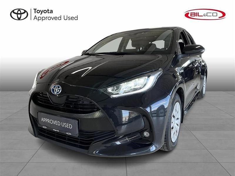 209 night sky black Brugt 2021 Toyota Yaris Hybrid H3 Hatchback | 169.900 kr. (Fair pris) - Billede 1/3