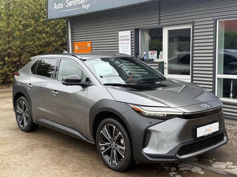 Gråmetal Brugt 2022 Toyota bZ4X Executive SUV | 249.900 kr. (Super pris) - Billede 1/4