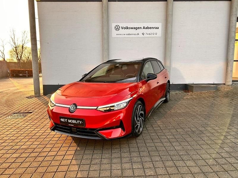 Rødmetal Brugt 2025 VW ID.7 Style Stationcar | 434.900 kr. (Fair pris) - Billede 1/4