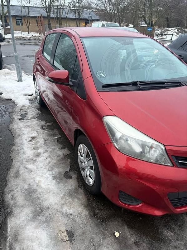 Brugt Toyota Yaris 99 HK (72 kW) 2011 Hatchback