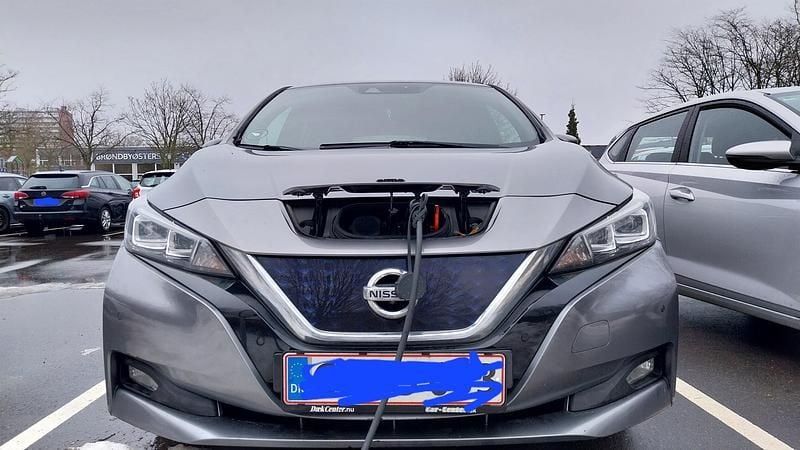 Brugt Nissan Leaf Tekna 110 kW (150 HK) 2018 Sølvgrå Hatchback