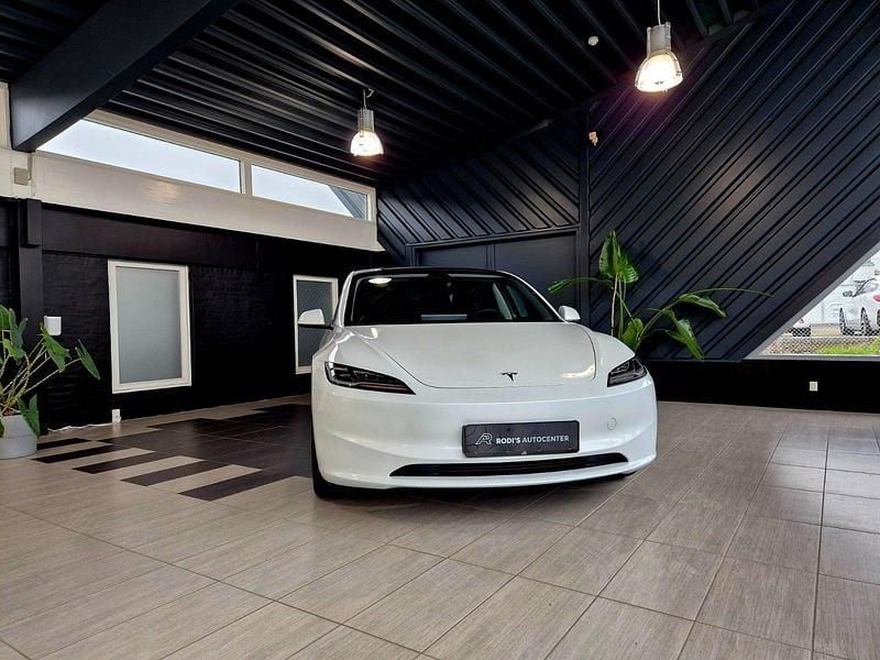 Brugt Tesla Model 3 RWD 208 kW (283 HK) 2024 Hvidmetal Sedan