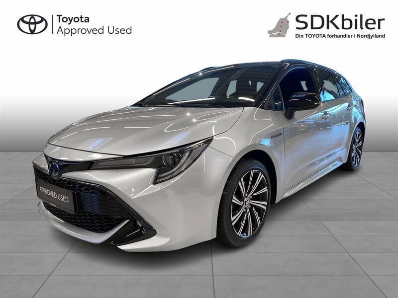 Ultra silver/night sky black Brugt 2022 Toyota Corolla Active Stationcar | 277.900 kr. (Dyr) - Billede 1/4