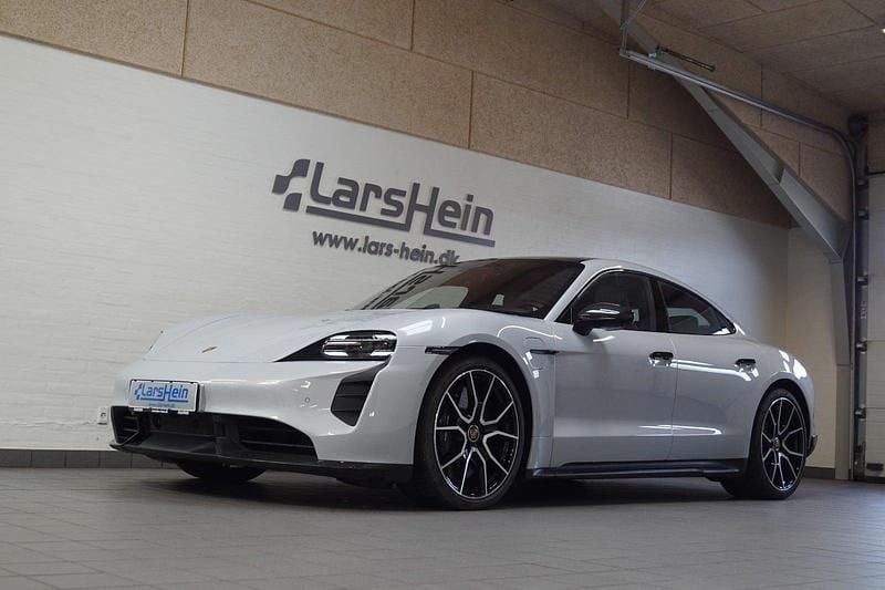 Gråmetal Brugt 2022 Porsche Taycan Turbo S Performance Package Sedan | 1.079.800 kr. - Billede 1/4