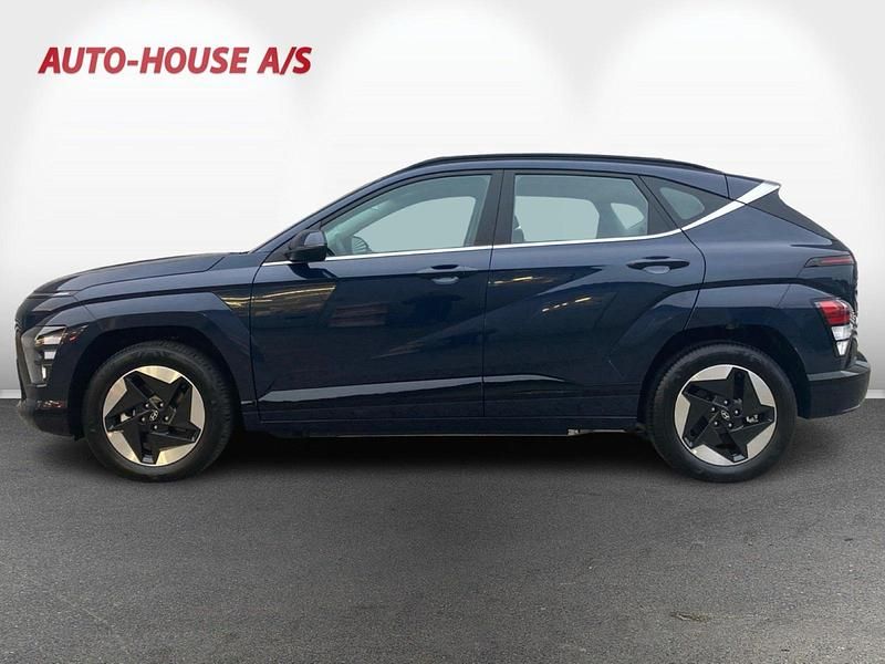 Ny Hyundai Kona Essential 159 kW (217 HK) 2025 Mørkblåmetal SUV