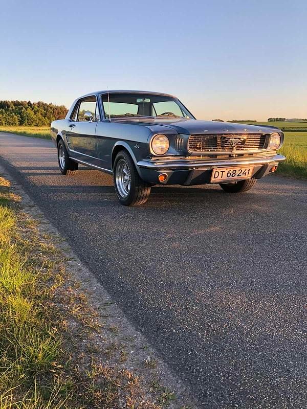 Brugt Ford V8 1966 Blå