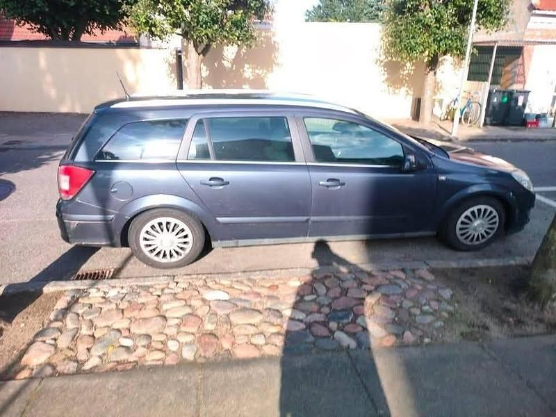 Brugt Opel Astra 190 HK (139 kW) 2008 Sedan