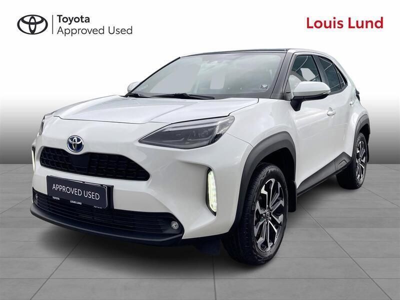 089 platinum white pearl Brugt 2022 Toyota Yaris Cross Style SUV | 239.900 kr. (Fair pris) - Billede 1/2