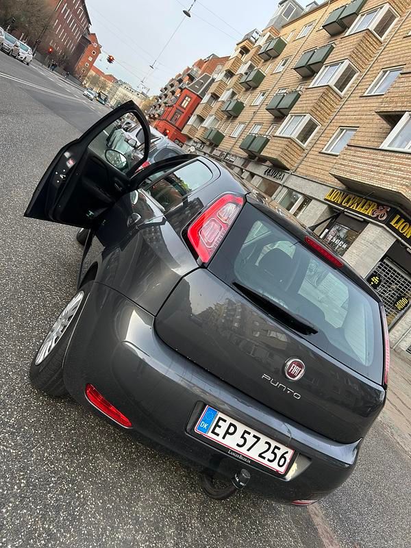 Brugt Fiat Punto Dynamic 85 HK (62 kW) 2013 Grå Hatchback