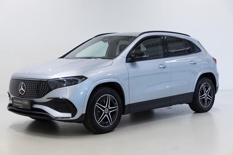 Farve: sølvmetal Brugt 2025 Mercedes EQA350 AMG SUV | 349.900 kr. (Fair pris) - Billede 1/4