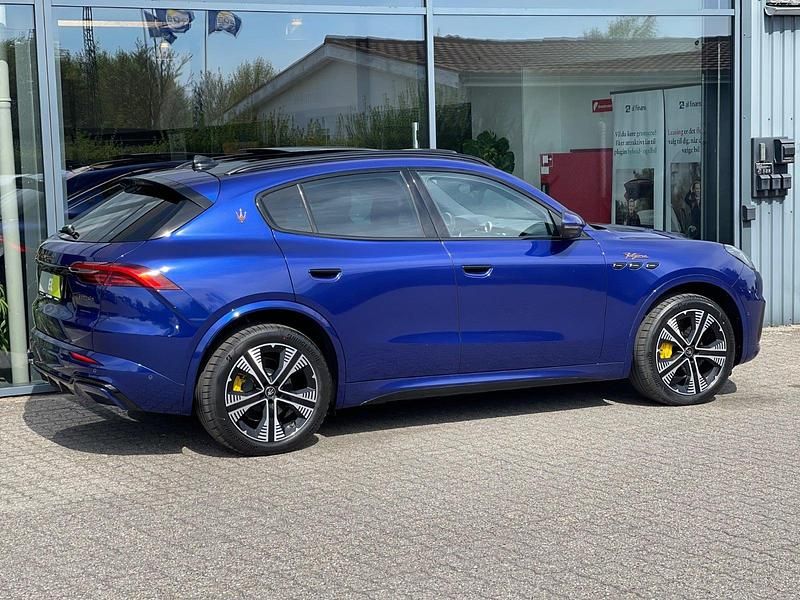 Ny Maserati Grecale Folgore 409 kW (557 HK) 2025 Blåmetal SUV