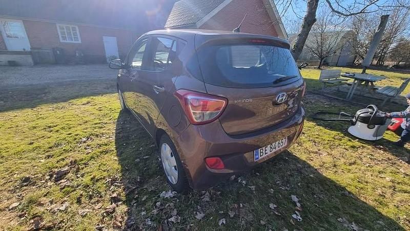 Brugt Hyundai i10 65 HK (47 kW) 2016 Brun Hatchback