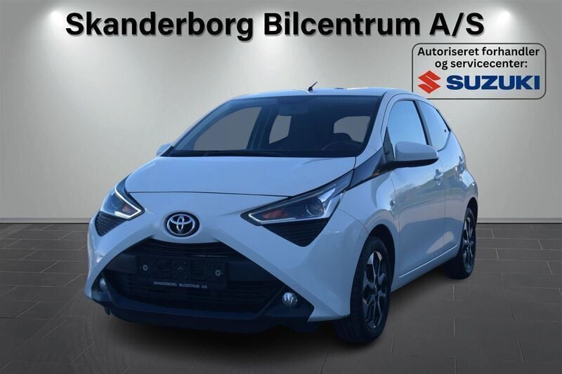 Hvid Brugt 2021 Toyota Aygo x-press Hatchback | 89.900 kr. (God pris) - Billede 1/4