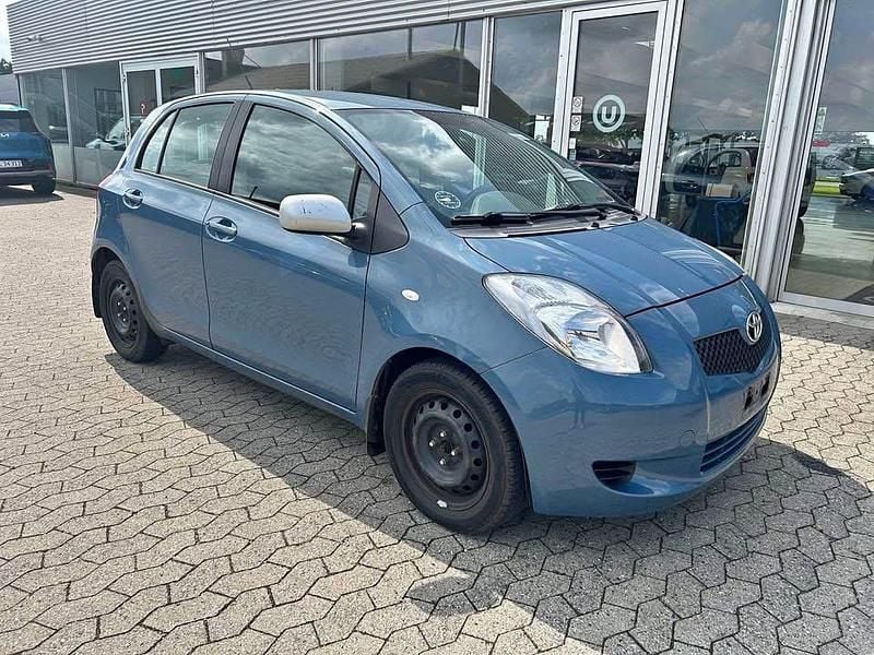 Hvid Brugt 2006 Toyota Yaris Hatchback | 14.900 kr. (Super pris) - Billede 1/4