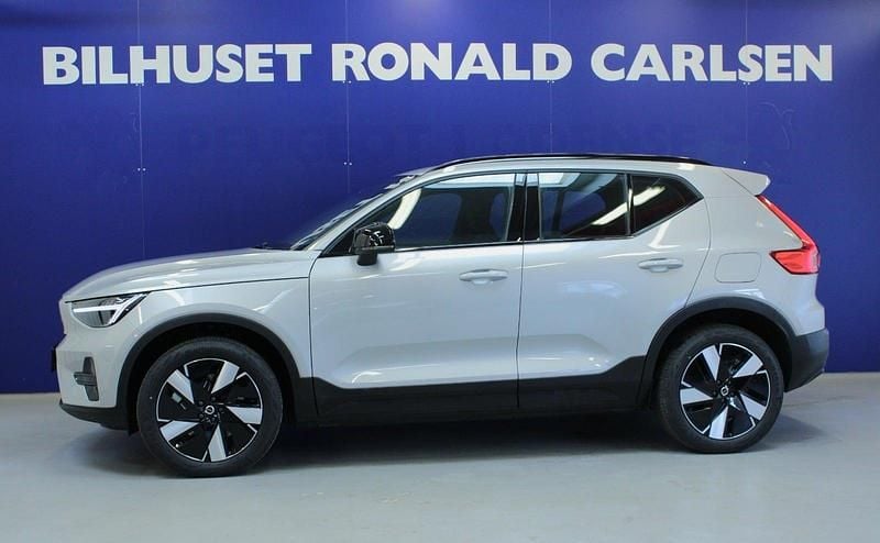 Sølvmetal Ny 2025 Volvo XC40 Core SUV | 314.900 kr. (Fair pris) - Billede 1/4