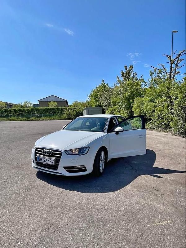 Hvid Brugt 2014 Audi A3 S-Line Hatchback | 85.000 kr. (Fair pris) - Billede 1/4