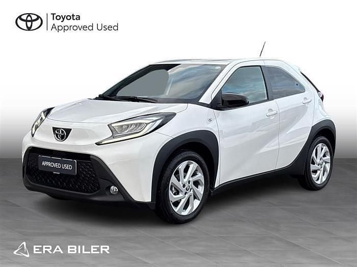 Hvid Brugt 2025 Toyota Aygo X Active SUV | 149.900 kr. (Fair pris) - Billede 1/4