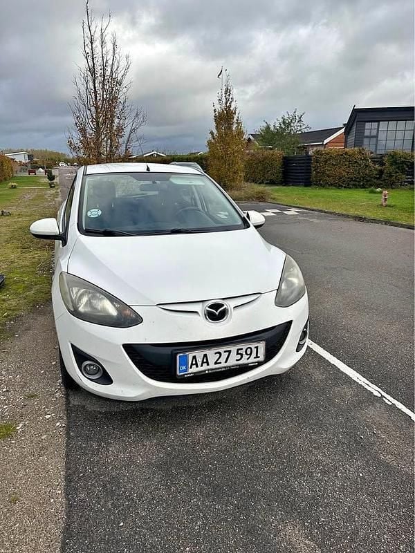 Hvid Brugt 2012 Mazda 2 Edition Hatchback | 24.000 kr. (Fair pris) - Billede 1/4
