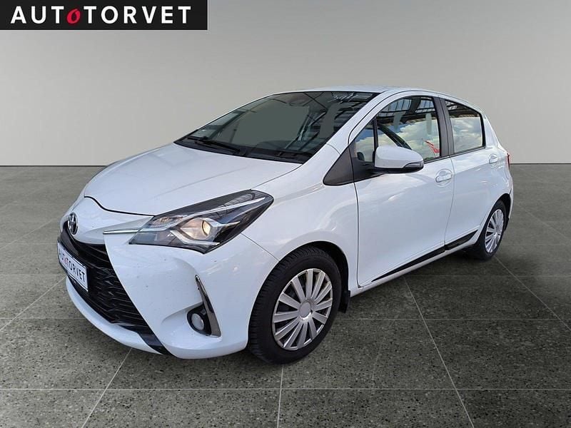 Hvid Brugt 2017 Toyota Yaris Premium Hatchback | 69.700 kr. (Fair pris) - Billede 1/4
