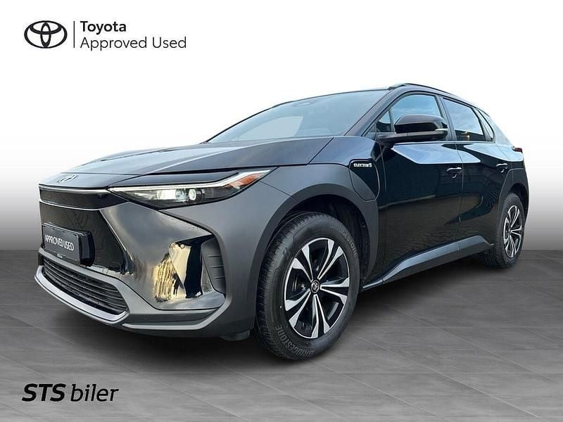 20eb schwarz teilleder Brugt 2023 Toyota bZ4X Active SUV | 239.900 kr. (Fair pris) - Billede 1/3