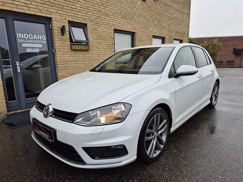 Hvid Brugt 2016 VW Golf VII Hatchback | 134.900 kr. (Fair pris) - Billede 1/3