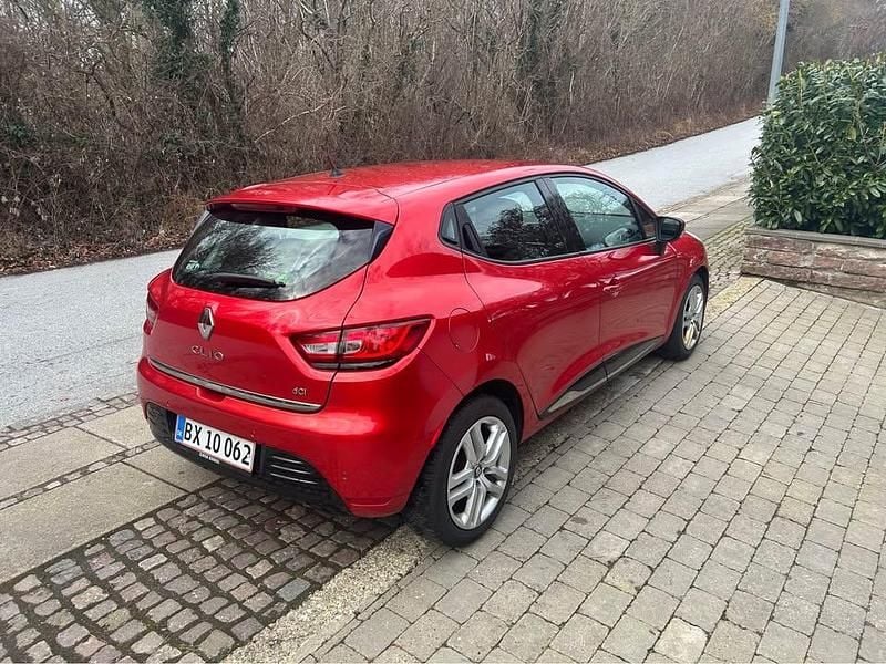 Brugt Renault Clio IV Zen 90 HK (66 kW) 2017 Rød Hatchback