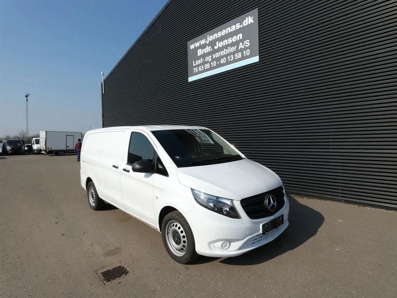 Hvid Brugt 2023 Mercedes Vito MPV | 285.000 kr. - Billede 1/4