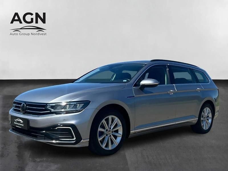 Sølvmetal Brugt 2021 VW Passat Pro Stationcar | 229.900 kr. (God pris) - Billede 1/4