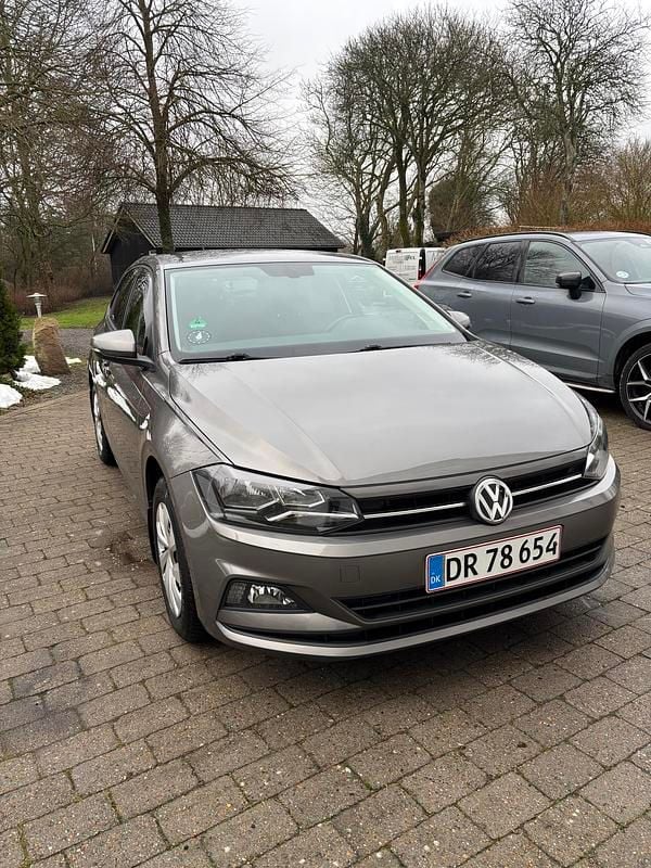Grå Brugt 2019 VW Polo Comfortline Hatchback | 114.850 kr. (God pris) - Billede 1/8