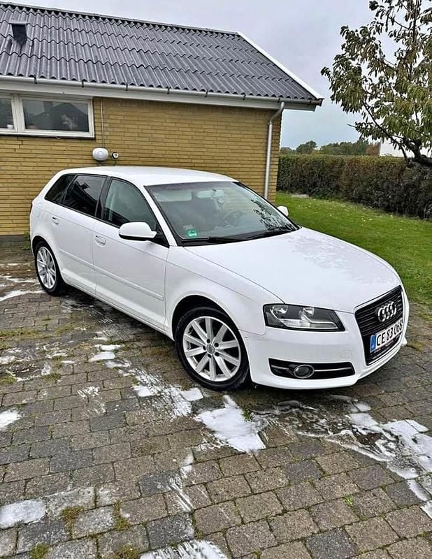 Hvid Brugt 2013 Audi A3 Hatchback | 65.000 kr. (Fair pris) - Billede 1/4