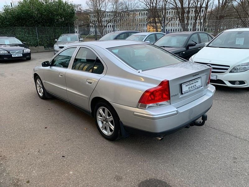 Brugt Volvo S60 Momentum 140 HK (102 kW) 2006 Sølvmetal Sedan