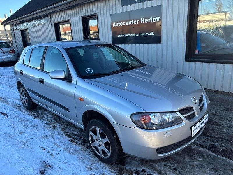 Sølvmetal Brugt 2003 Nissan Almera Visia Hatchback | 19.500 kr. - Billede 1/4