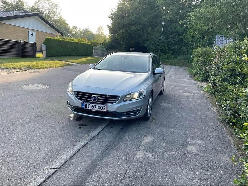 Brugt Volvo V60 Momentum 150 HK (110 kW) 2016 Grå Stationcar