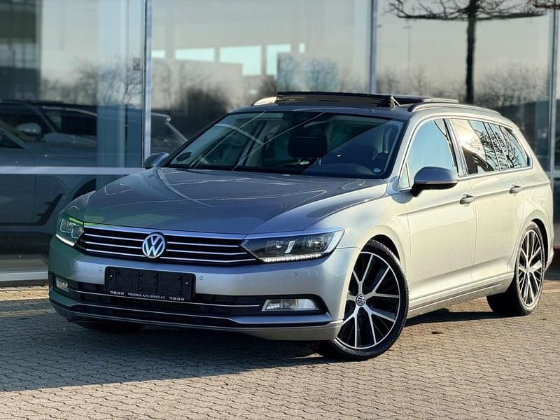 Sølvmetal Brugt 2018 VW Passat Comfortline Premium Stationcar | 179.500 kr. (Dyr) - Billede 1/4