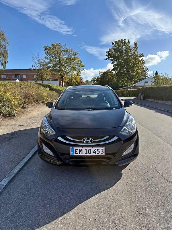 Sort Brugt 2012 Hyundai i30 Style Stationcar | 37.500 kr. (Fair pris) - Billede 1/4